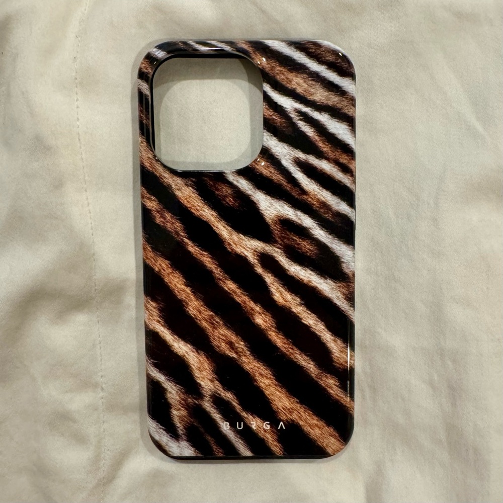 Burga Golden Wildcat case